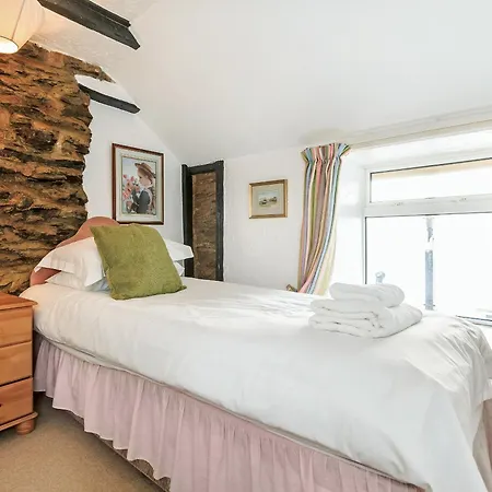 Manor House Crantock